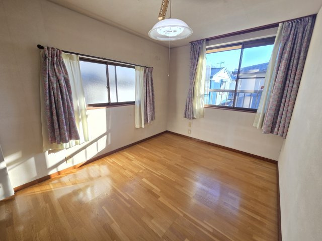 比企郡小川町東小川3丁目 中古戸建の洋室