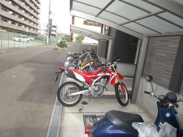 大阪市平野区加美南２丁目の一棟マンションの駐輪場