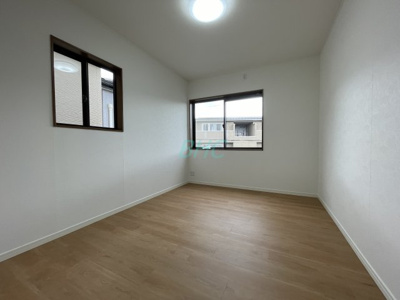 【洋室】 | 大萱７丁目 | そこで暮らす方々のことを考え抜き、そして造りこんだ空間は極上の癒しを提供してくれます。