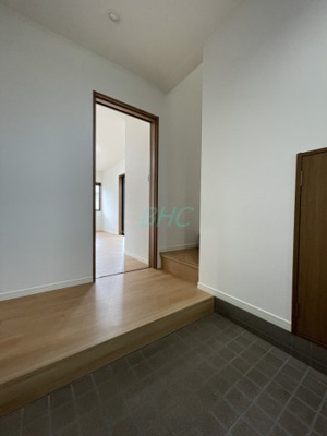 【玄関】 | 大萱７丁目 | ただいまと叫びたくなるような玄関は毎日の行き帰りで使う空間。