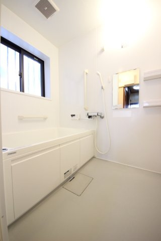 熊川1683-28戸建の浴室