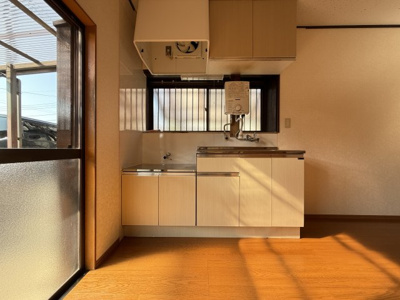 【キッチン】 | 加須市下樋遣川　中古住宅   | 現地(2025年1月撮影)