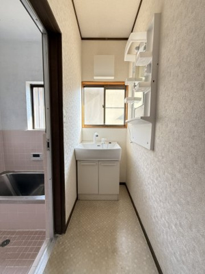 【独立洗面台】 | 加須市下樋遣川　中古住宅   | 現地(2025年1月撮影)