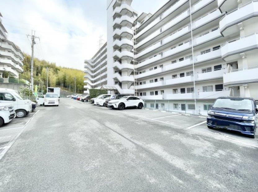 ライツシティ東寝屋川弐番館の駐車場|駐車場
■物件内覧・資金計画相談・住宅ローン相談、リフォーム相談、お問合せ受付中■
※当日・翌日のご内覧、ご相談はお電話でのお問合せがスムーズです！