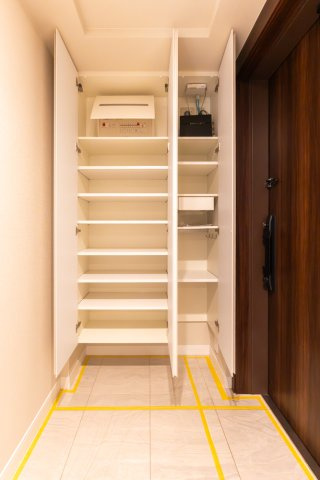 グランドメゾン新梅田タワー THE CLUB RESIDENCEの収納