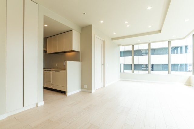 グランドメゾン新梅田タワー THE CLUB RESIDENCEの居間・リビング