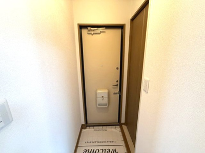 【玄関】 | ハイカムール田中C棟