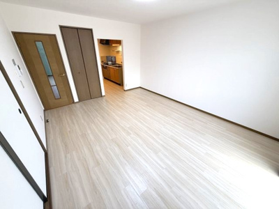 【居間・リビング】 | ハイカムール田中C棟