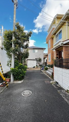 昆陽南3丁目の前面道路含む現地写真