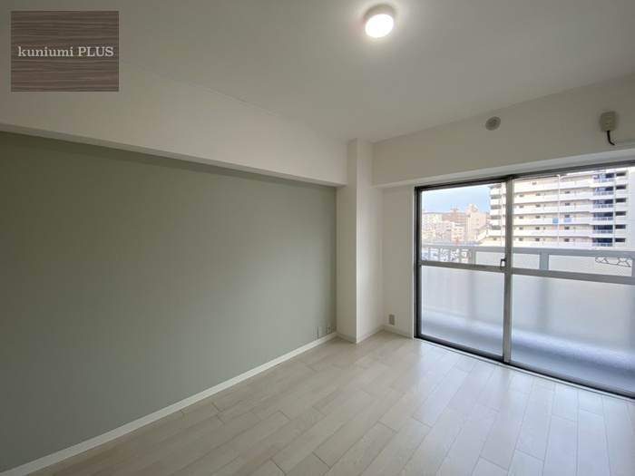 日商岩井京橋ハイツの洋室