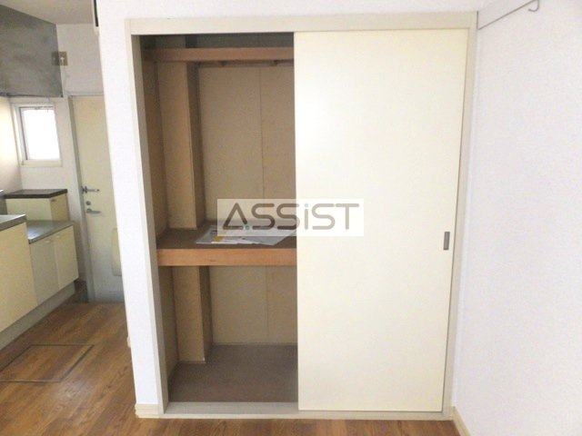 おとさかはうすの収納