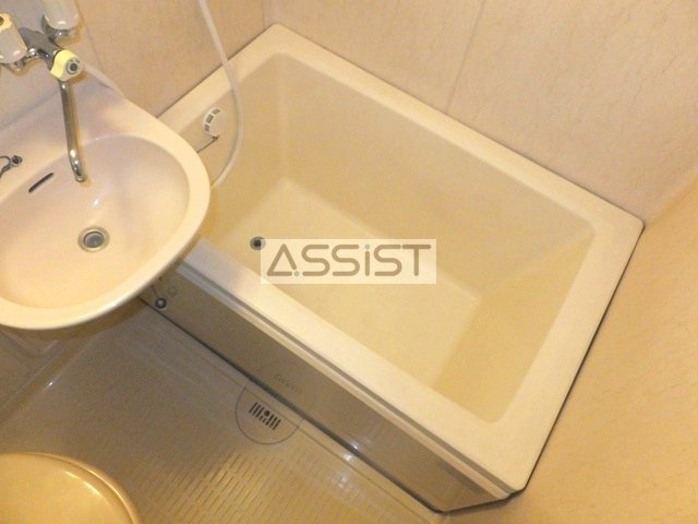 おとさかはうすの浴室