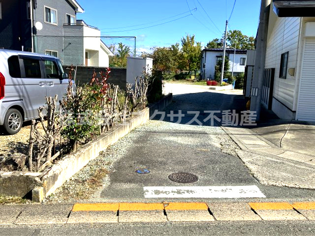 東村山郡中山町大字小塩の周辺|南側道路（解体前）