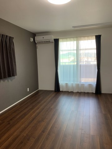 岩出中黒　中古戸建の洋室