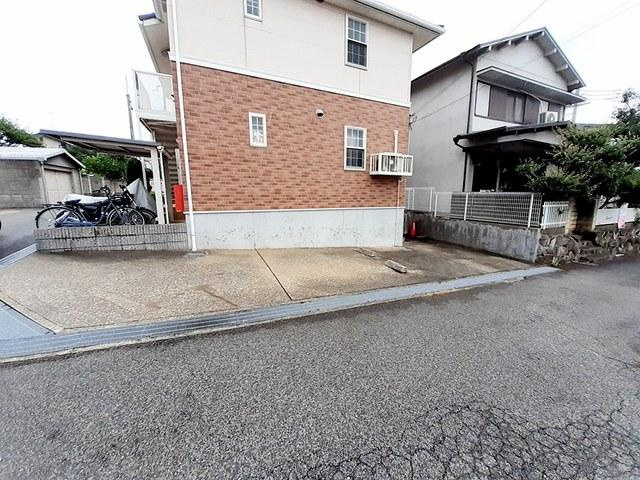 アンジェの駐車場