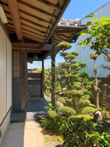 紀の川市貴志川町長山　中古物件の庭