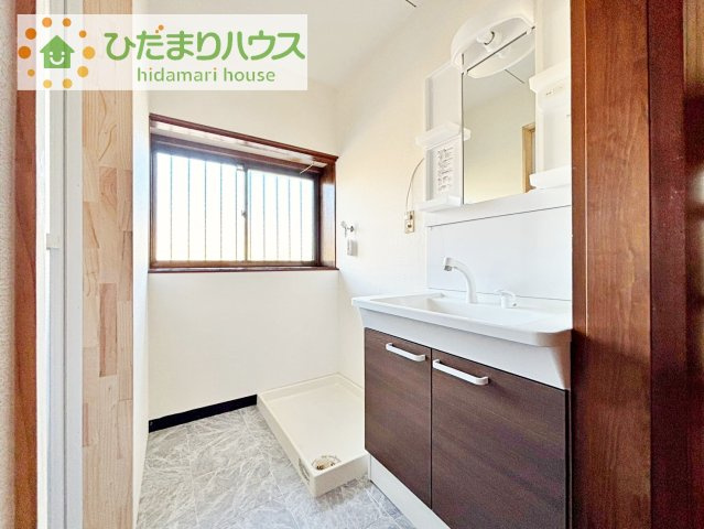 【独立洗面台】 | 阿見町曙　中古戸建 | シンプルで使い勝手の良い独立洗面台！