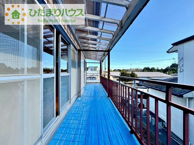 【バルコニー】 | 阿見町曙　中古戸建 | 広々としたバルコニー。お洗濯物もぜーんぶ干せちゃいます！！