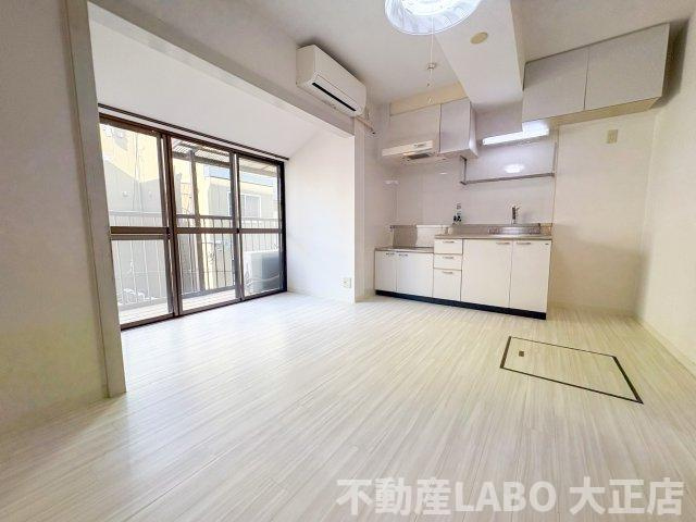 花園住宅の内装