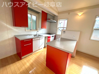 【キッチン】 | 岐阜市鹿島町！三井ホームさん施工の中古住宅築22年！2階にリビングのあるお家！お車スペース3台可能！ | 岐阜市鹿島町！三井ホームさん施工の中古住宅築22年！2階にリビングのあるお家！お車スペース3台可能！