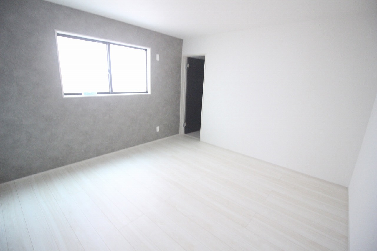 グラファーレ　小山市城東4丁目 2期の寝室|8.25帖のゆったり洋室は主寝室にピッタリ♪