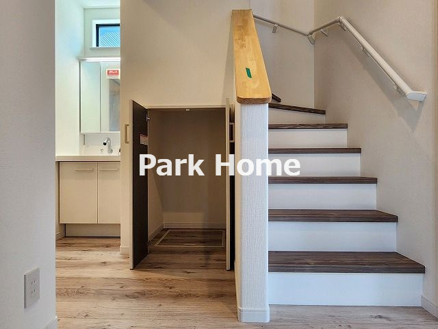 高知市潮新町1丁目　新築戸建ての収納