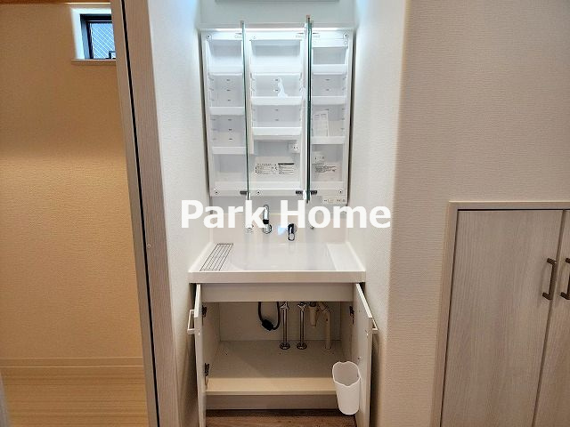 高知市潮新町1丁目　新築戸建ての収納