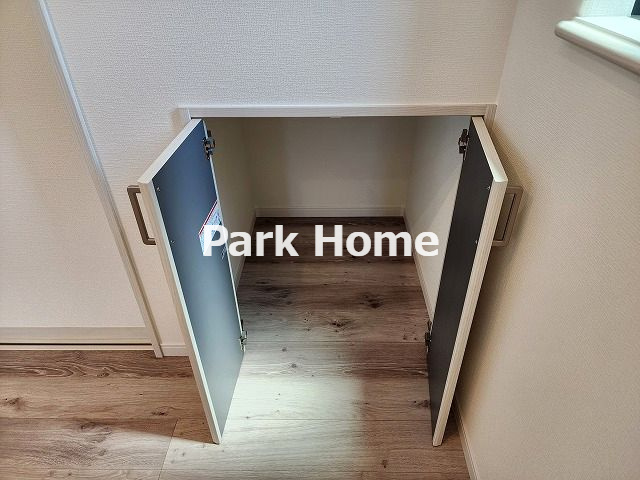 高知市潮新町1丁目　新築戸建ての収納