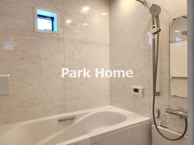 高知市潮新町1丁目　新築戸建ての浴室