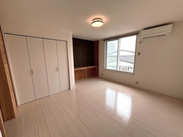 コーポアズールⅡの居間・リビング|こちらのリビングで趣味の時間をお楽しみください