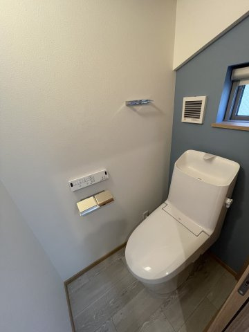 練馬区小竹町1丁目　土地約60坪　庭付省エネ住宅のトイレ