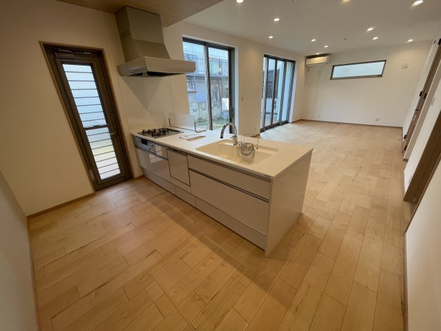 練馬区小竹町1丁目　土地約60坪　庭付省エネ住宅のキッチン