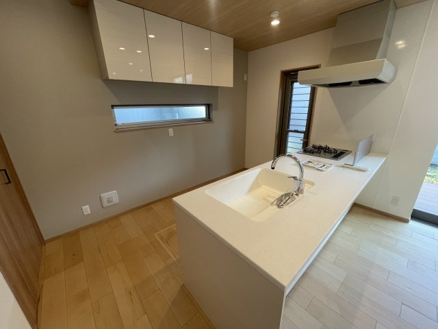 練馬区小竹町1丁目　土地約60坪　庭付省エネ住宅のキッチン