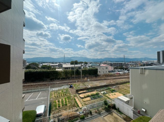 【展望】 | バルコニーからの展望。遮る建物が無く、素敵な景観と暖かい日差しをお部屋に運んでくれます♪