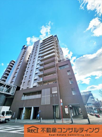 ウェルブ六甲道3番街2番館の外観