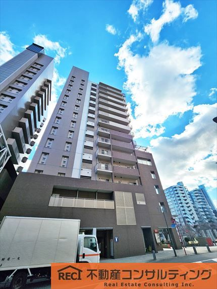 ウェルブ六甲道3番街2番館の外観