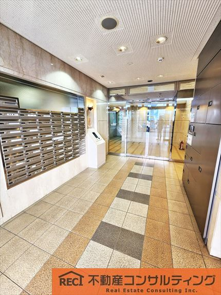 ウェルブ六甲道3番街2番館のエントランス