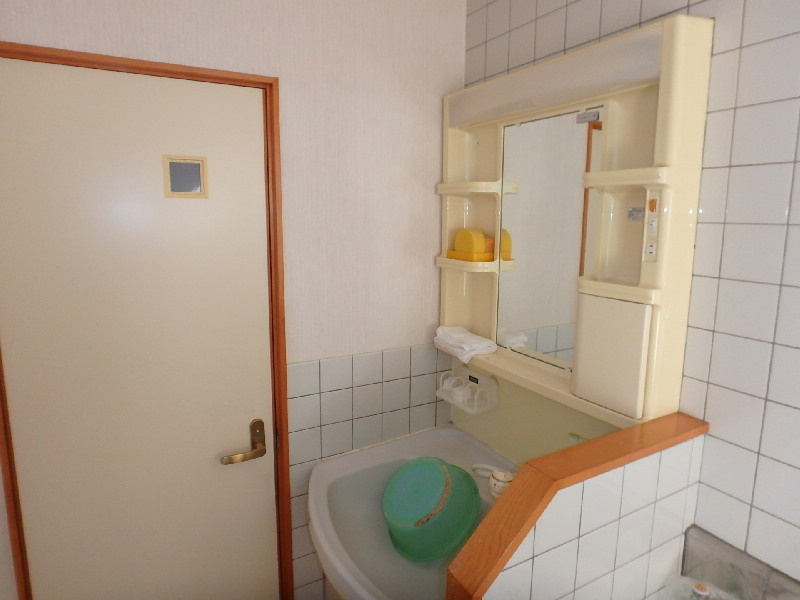S1626H　六丁目中古住宅の独立洗面台