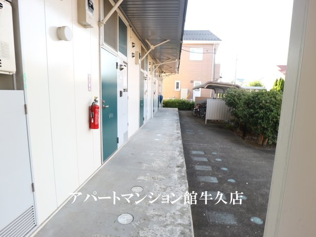 レオパレスリベエールの玄関