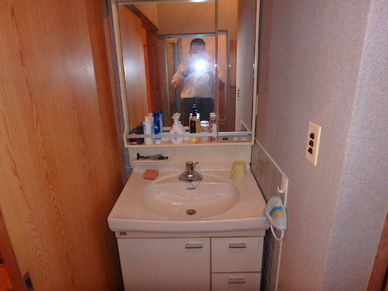 S1661H　吉野苑中古住宅の独立洗面台