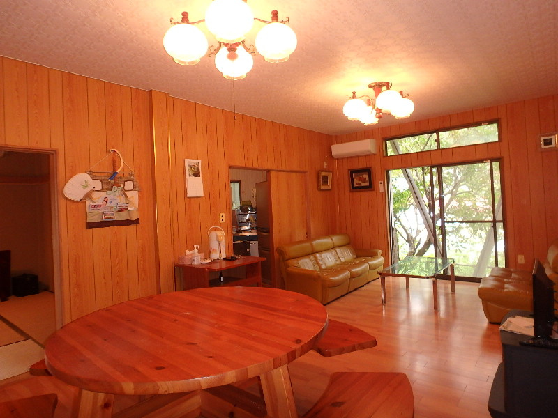 S1661H　吉野苑中古住宅の居間・リビング