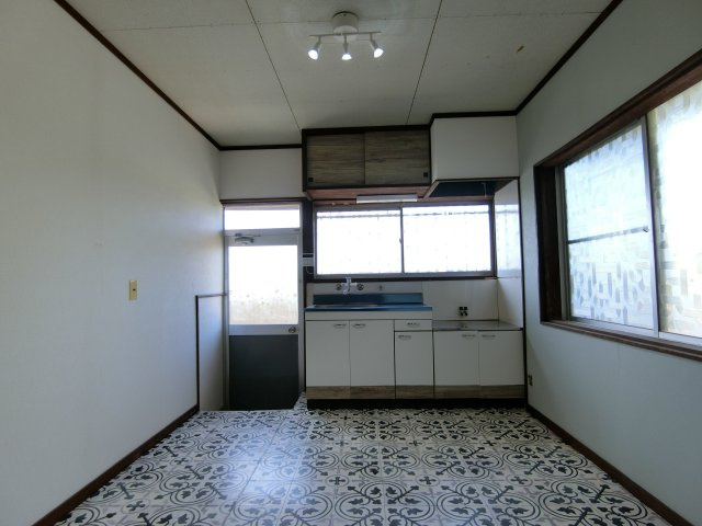 誠道町戸建収益物件のキッチン