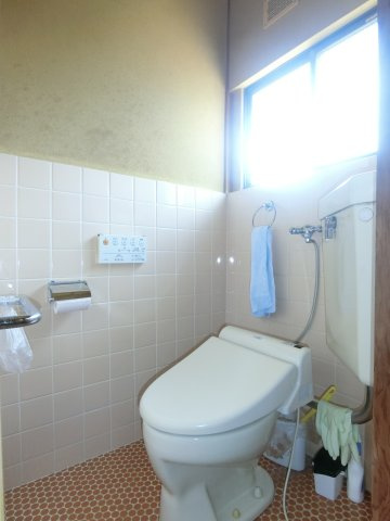 大篠津町戸建のトイレ