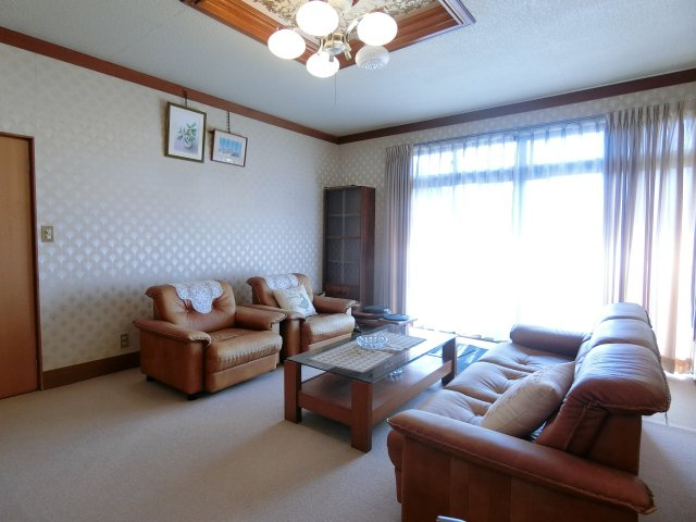 大篠津町戸建の洋室