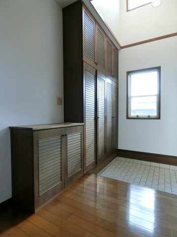 旗ヶ崎7丁目 中古住宅の玄関