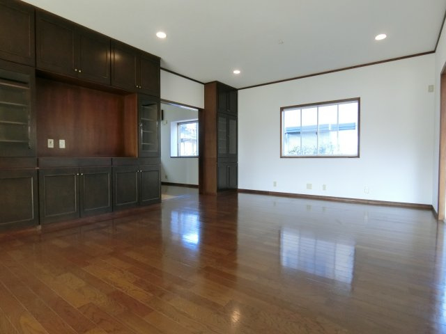 旗ヶ崎7丁目 中古住宅の居間・リビング