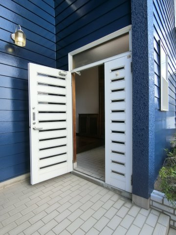 旗ヶ崎7丁目 中古住宅の玄関