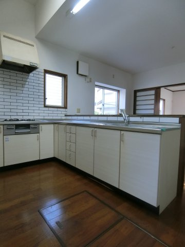 旗ヶ崎7丁目 中古住宅のキッチン