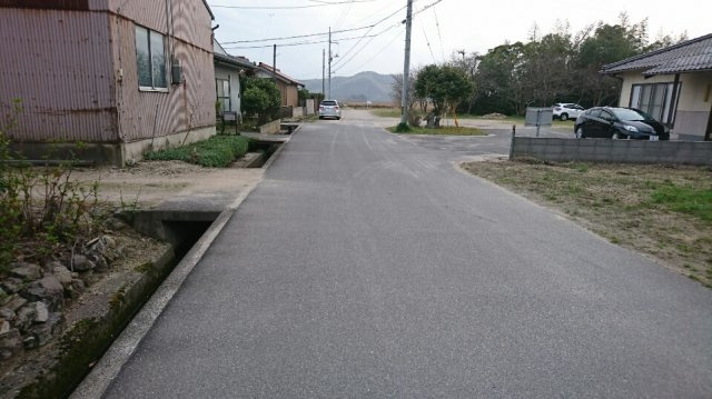 彦名町売地の前面道路含む現地写真