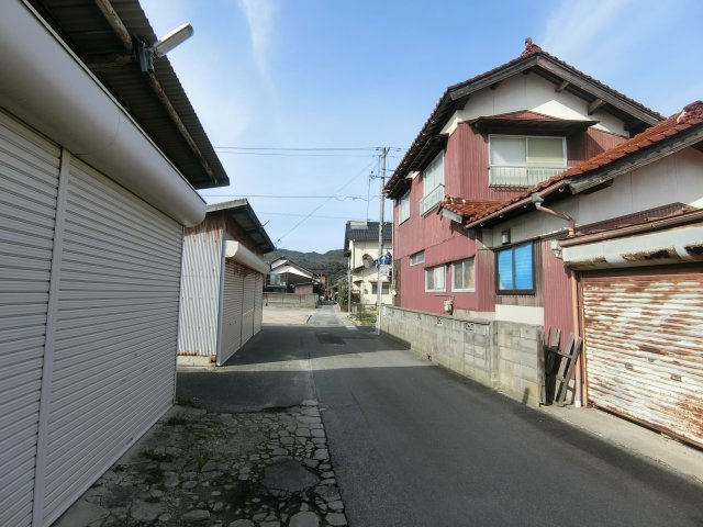 外江町戸建の前面道路含む現地写真